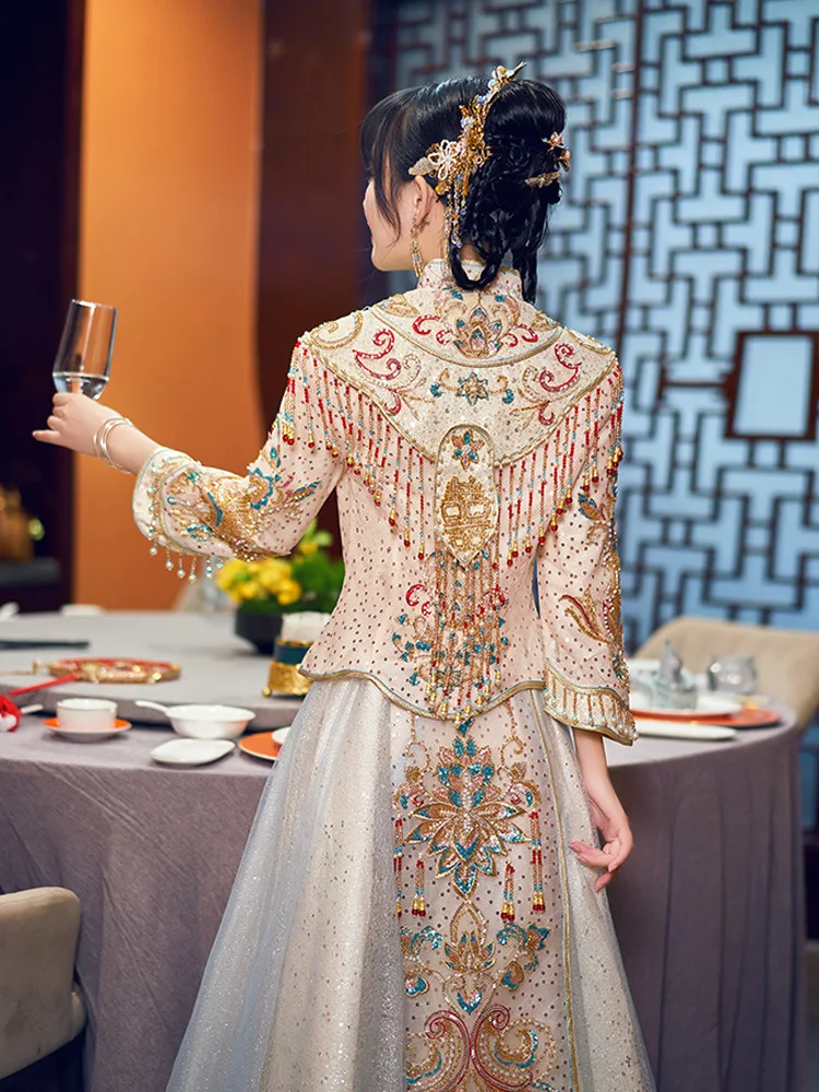Čínske Svadobné Šaty Iskrivý Šampanské Flitrami Cheongsam Nevesta Toast Oblečenie Tang Vyhovovali Formálne Lištovanie Strapce Qipao . ' - ' . 2